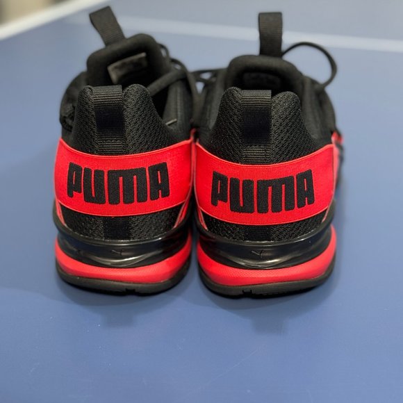 Puma Men's Size 9 Black and Red Training Sneakers- Used - Picture 3 of 10
